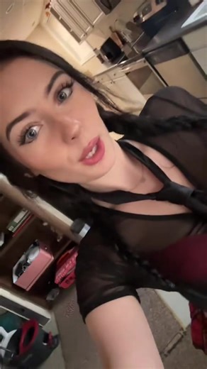 emrayee (@emrayee)’s videos with original sound - emrayee