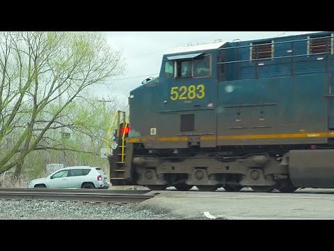 Train Car Smoking At 60 MPH! Car Too Close To Train! Fast CSX Train DPU Alright! Union Pacific Train