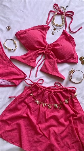 Stylish Pink Beach Outfits for Summer