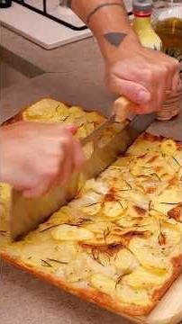 Crispy Potato Pizza in 1 Hour