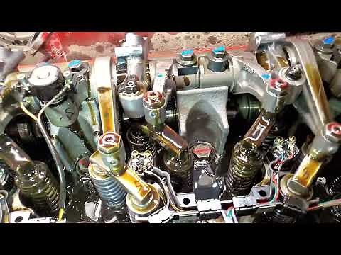 Cummins ISX 15. Eng brake activation. Slow motion.