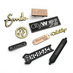 [Hot Item] Custom Label Supplier Gold Metal Clothing Labels Metal Brand Logos for Garment