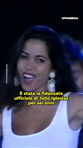 Vaitiare è stata una delle prime fidanzate ufficiali di Julio Iglesias, ma la loro relazione era solo una scusa così che lui potesse usarla per soddisfare i suoi desideri più oscuri... | Icone