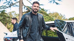 2022 World Cup players arrive in Qatar in style