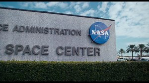 195K views · 387 reactions | "Fascinating, informative, deeply moving, rousing and inspiring."  Scott Mantz, Access Hollywood Celebrate the Moon Landings  with MISSION CONTROL: THE UNSUNG HEROES OF APOLLO! UK DVDs and Blu-rays available at https://www.amazon.co.uk/Mission-Control-Unsung-Heroes-Apollo/dp/B071VZM8DS | Mission Control | Facebook