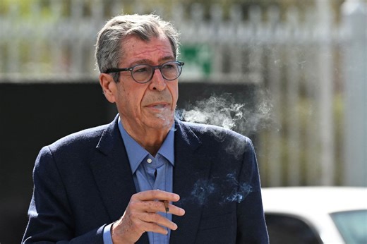 "On peut voir des matchs depuis sa cellule": les conseils lunaires de Balkany à Sarkozy sur la prison