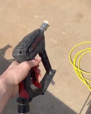 41K views · 103 reactions | ⚠️ Fatigué de perdre du temps et de l'argent à laver votre voiture ? Le pistolet de nettoyage moussant 5 en 1 est ce qu'il vous faut ✅ Haute pression ✅ Pour voitures et motos ✅ Pour tapis, murs et tout autre objet ✅ 5 têtes avec différentes fonctions ✅ Facile à monter et à utiliser ⚠️ Profitez de la livraison gratuite et du paiement à la livraison | Monproduit Promo | Facebook