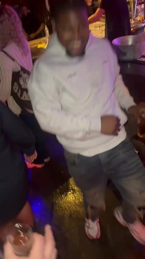 27K views · 263 reactions | Mi si no ta kere den skibi rip Pero Saka kara si Algu pasa mi blood nn  having fun with lil bro ❤️❤️❤️loveee | Ri Masho Do | Facebook