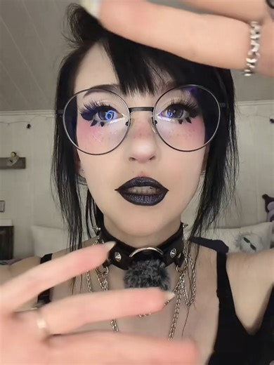 can you follow my finger... in GERMAN?? ☝ 👀 #asmr #asmrsounds #altgirl #gothgirl #german