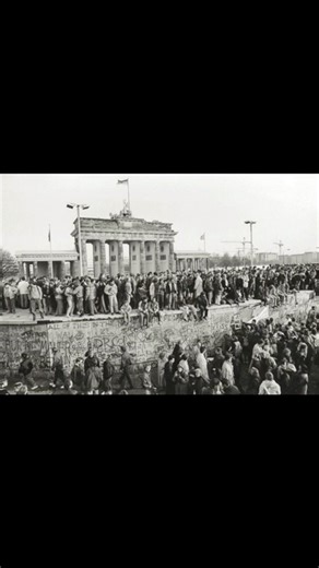 How One Press Error Ended the Cold War #internationalrelations #history #historyfacts #coldwar