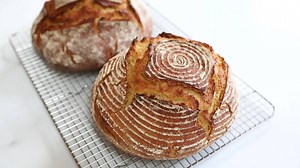 It's finally here! Lesson 3: Einkorn Sourdough Boule—Let us show you how to make our absolute favorite einkorn bread recipe. Find the recipe, photos, and instructions here: https://goo.gl/WTFsJT | Jovial