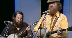 Watch Dubliner Luke Kelly in his final performance as fans pay tribute