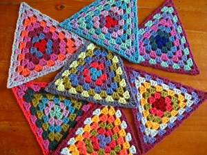 [Free Pattern] These Granny Triangles Are Quick And Easy To Make And Look Absolutely Gorgeous!