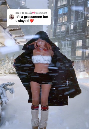Replying to @bea 🪩🎀 When people say it’s a green screen but there’s literally a blizzard in nyc😭 #blizzard #nyc #snow #winter #greenscreen