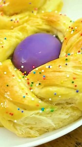 👉 Save this recipe — this timeless bread belongs on your holiday table! https://www.theslowroasteditalian.com/italian-easter-bread/ #Easter2026 #easter #breadrecipe | The Slow Roasted Italian