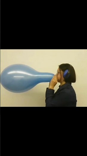 A balloon a day - Day 12 #looner #loonergirl #balloonblowtopop #btp #b2p #balloonpop #blowtopop