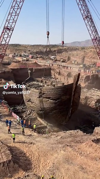 Noah's Ark - did the legendary vessel really survive the Great Flood, and where is it today??? Noah's Ark, Great Flood, Ancient Mysteries, Mount Ararat, Biblical History, Archaeological Discoveries, Unsolved Mysteries #NoahsArk #GreatFlood #AncientHistory #MountArarat #Mystery