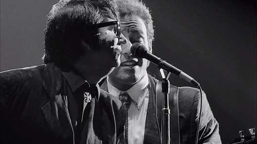 During rehearsals for 'Black & White Night,' Roy and Bruce Springsteen shared a moment while performing "Dream Baby." Watch more previously unseen footage in the concert's 30th anniversary edition, out now: https://Orbison.lnk.to/BAWN30!fb0221 | Roy Orbison