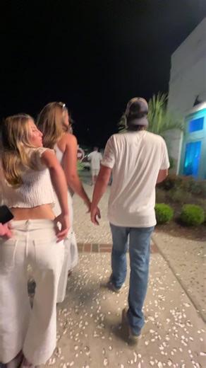 liz (@lizard_910)’s video of camera man