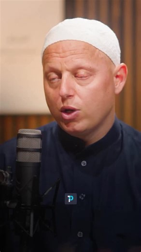 One day you’ll read the Quran to Allah 🥹❤️ Ustadh Mohamad El Bikai explores what it truly means to build a lifelong relationship with the Qur’an. From overcoming personal doubts to understanding the deeper purpose. ▶️ Full Podcast on YouTube @onepathnetwork | OnePath Network