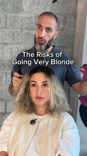 Rami Jabali Salon on Instagram: "🌟 Blonde Isn’t the Problem …Your Hair History Is ❌ The problem is NOT going blonde ⚠️ The real risk is your hair history before going blonde Going very blonde can be beautiful if it’s done on the right hair. Most blonde disasters happen because of what’s already in the hair … not because blonde itself is bad. ⸻ 🔥 The TWO MOST DANGEROUS RISKS When Going Blonde 1️⃣ Overlapping Blonde / Over-Lightened Hair 🟡 This happens when: • You’ve had high-density highlights