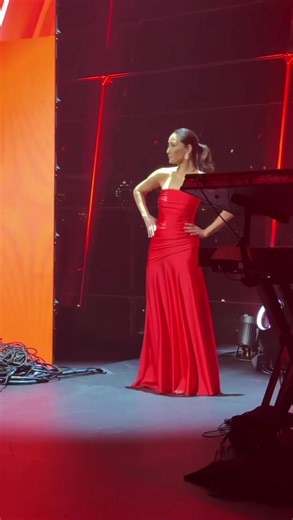 Christina Chang Shines at Red Dress Collection Concert