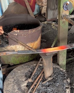 You will be amazed by his skill - how to forge a sword #reelsvideo #howto #reelsfb #swords | METAL WORKS