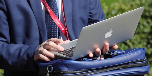 How to dictate on a Mac computer, using the voice-to-text dictation feature that can type out your speech