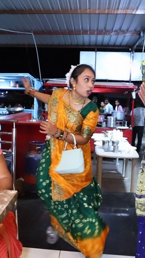 Kajol Ramanandi💫 on Instagram: "Dayabhabhi dar gai 😂😅🤣 Om fast food 🥘🌮 #dayabhabhi #jethalal #taarakmehtakaooltahchashmah #tmkoc #tmk #taarakmehta #jethaji #dayajetha #reels #trending #tmkoc_lover #comedy #funnymemes #food #om"