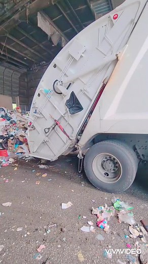 McNeilus Rear Load Packer in Action