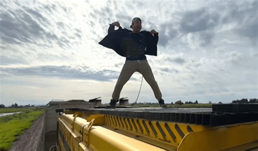 Mark Rober: Crunchlabs  (sorozat, 2025) | Kritikák, videók, szereplők | MAFAB.hu