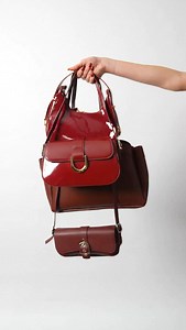 Cherry çanta trendi devam ediyor🍒 En favori modeller için link hikayelerde ve Ocak öne çıkanlar kısmında❤️ | Trendyol