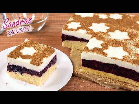 Weihnachtlicher Beerenkuchen | Selterskuchen mit Beerenkompott und Sahnecreme | Weihnachtskuchen