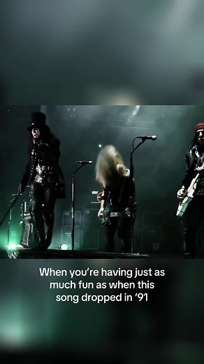 I’m a hungry man, but I don’t want pizza #alicecooper #rock #ontour #livemusic