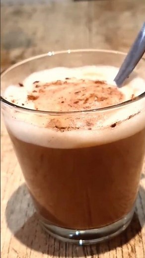 ☕¡Me encanta el CAFÉ de esta manera! 🤩CAFÉ CON CANELA Y CACAO ¡Verás qué rico está! #shorts