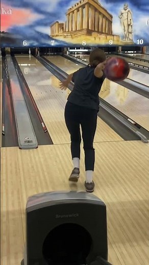 She Doesn’t Hit Every Corner Pin… The 10-Pin Said NO 😅🎳 #germanbowlinggirl #bowlinggrollis #pov