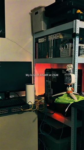 Nothing but the hum of servers, switch fans, and blinking LEDs. While the world sleeps. #HomeLab #HomelabLife #Server #Networking #NetworkEngineer
