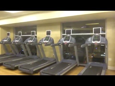 Full Hotel Tour: Hilton Americas in Downtown Houston, TX. - featuring few friends! :D