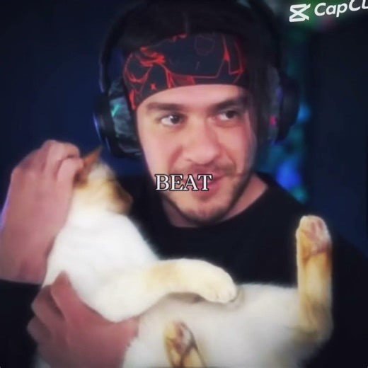 First out of the boys I watched..#eddievr