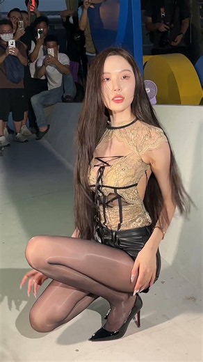 🍂🧸🧦🌹✨❤️sleek minimalism, the celebration of the human form, and dynamic, modern energy🌹🩰🌸🌹🩰🌸