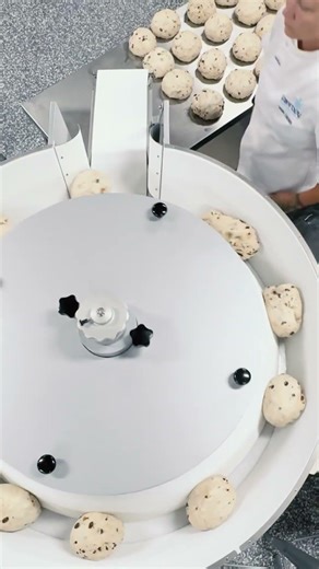 Rounding dough with inclusions doesn’t have to slow production down 😎 | Merand | Vanrooy Machinery