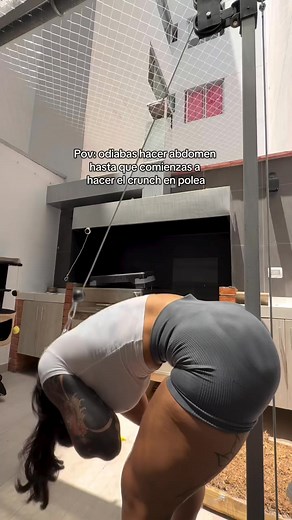 🔥 Crunch en polea: máxima tensión para un abdomen fuerte 🏋️‍♂️💪 Controla el movimiento, mantén la tensión en el core y enfócate en la técnica para lograr una mayor activación. ¡Siente cada repetición y construye ese six-pack! ✨#CrunchEnPolea #AbsDeAcero #CoreFuerte #ProgresoConstante #EntrenamientoEficiente #FuerzaMuscular #ResultadosReales #VidaFit #MotivaciónActiva #CuerpoEnMovimiento #GymGoals #EntrenaConIntensidad #PowerMoves #WorkoutTime #EnergíaPositiva | Max Luna