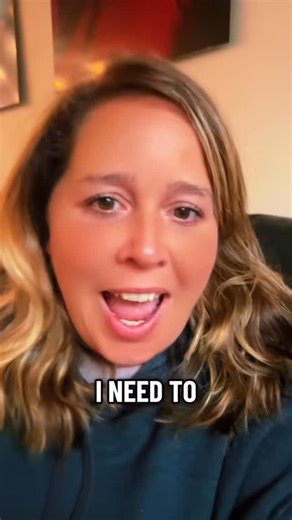 Bake it with Mel from cookies, chocolate soufflés, madeleines, cookie dough, macarons, funfetti surprise cakes and everything in between our baking kits are so cute and include everything!! Please check them out here - https://www.bakeitwithmel.com/shop/ For signed cookbooks- https://buy.stripe.com/cN29CmgiW7Df66k5kD Leave me all your cookie questions! And for your FREE MONTH OF BAKING UNWRAPPED COMMENT BAKE WITH ME ! | Bake it with Mel