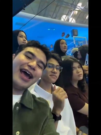 The excitement of Hari Putra, Zahby, Waode, Ka Mel and others while watching Jirayut🥰❤️ #HariPutr...