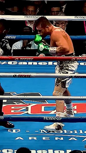 DEFENSIVE MASTERS 🎓 Best of boxing's bobbing and weaving 🥊 | Ring Magazine