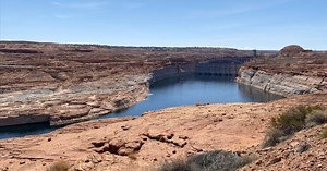 Utah man dies after falling off Lake Powell houseboat