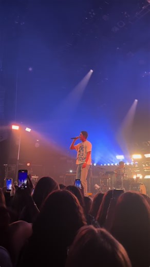 Antoon the man you are @Antoon #antoon #concert #fyp #viral #recomendation