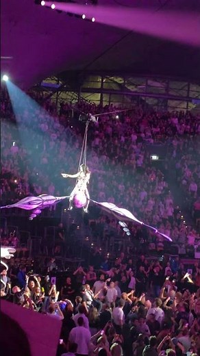 KATY PERRY Proved She’s Still the QUEEN with This “ROAR” 👑🎤 #shorts #shortvideo #katyperry #live