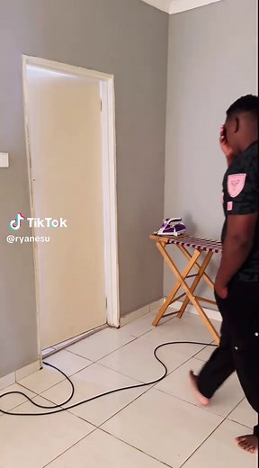 Humorous Toilet Routine: Making Every Minute Count