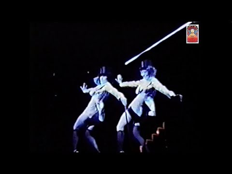 Chita Rivera and Gwen Verdon in CHICAGO (1975, Broadway)